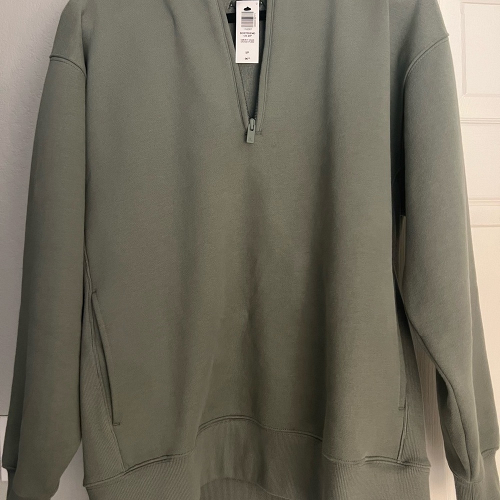 Aritzia Green sweatfleece